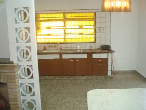 Imagen 3 de 10 de Casa En Venta En Moron Sur