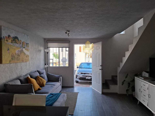 Casa En Venta De 2 Recámaras En Ciudad Del Sol Queretaro