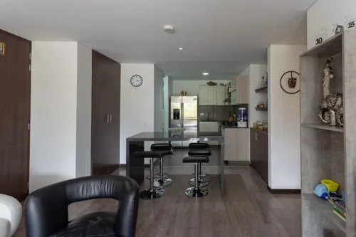 Apartamento En Venta En Llano Grande. Cod V18290