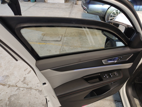 Volkswagen Teramont Peak edition turbo 2.0 lts blindada