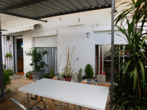 Apartamento En Edificio Ubicado A Mts De Millán Y Raffo (círculo Católico)