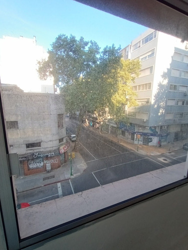 Imagen 15 de 21 de Alquiler Monoambiente En El Centro Mercedes Y Yaguaron