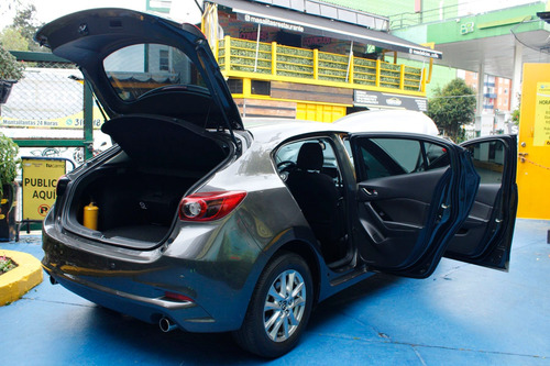 Mazda 3 2.0 Touring