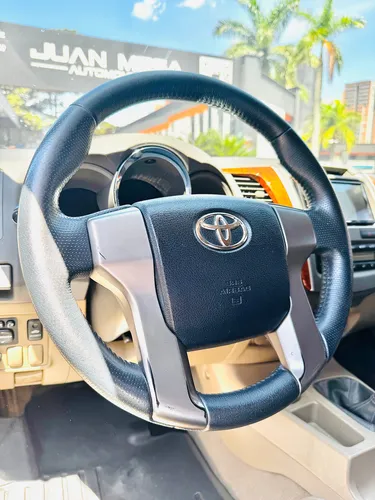 Toyota Fortuner 4.0 Sr5