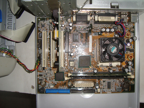 Vendo Cpu Hp Pavilion 6761c Vintage (Usado)