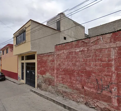 Remato Bonita Casa Dentro De La Mejor Zona De *pachuca*. Lcv