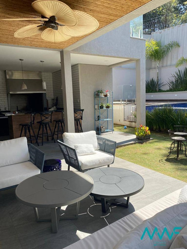 Imagem 4 de 15 de Linda Casa Em Alphaville Com Piscina E Jacuzzi - 1673