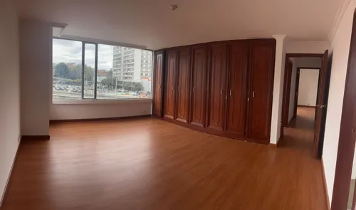 Apartamento En Chicó Norte, Amplio Y Reformado - Área: 178 M2