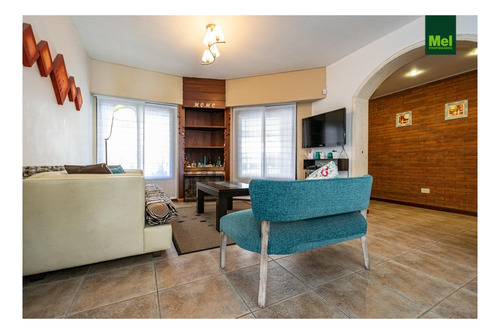 Imagen 11 de 30 de Impecable Casa Con Jardín Y Pileta