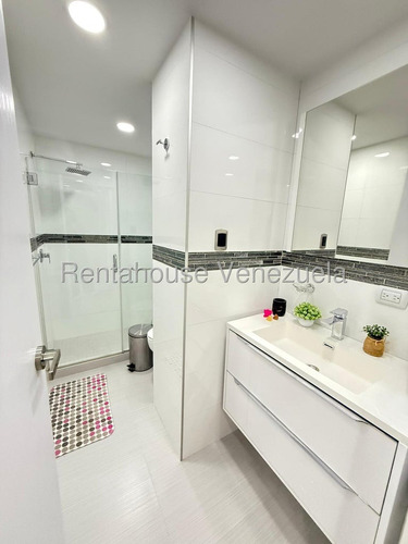 Alquilo Apartamento En Los Naranjos Humbold Lisbet Seijas #25-15809
