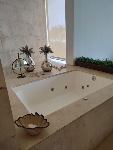 Departamento En Venta En Acapulco Frente A Playa