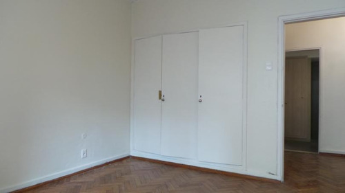 Venta Apartamento 2 Dormitorios Centro Con Garage. De Estilo.