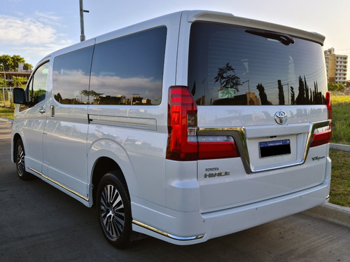 Imagen 4 de 19 de Toyota Hiace Vx Premium 2.8tdi Wagon 6at 10 Asientos
