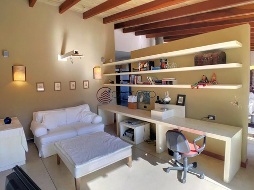 Moderna Y Amplia Casa En Barrio Privado-ref:1323