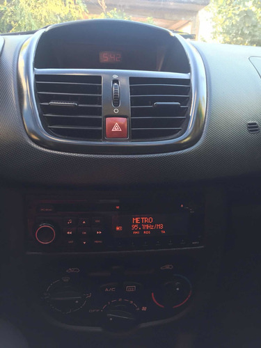 Peugeot 207 2012 1.4 Xr
