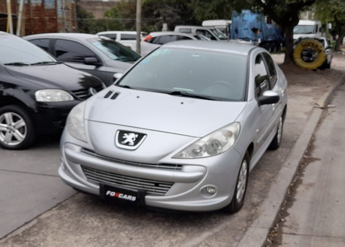 Peugeot 207 1.4 Sedan Xs