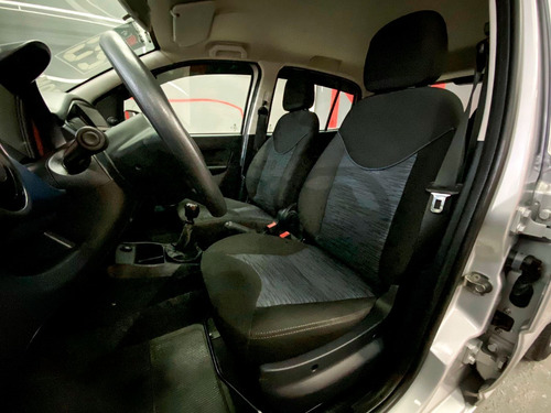 Imagem 11 de 15 de Fiat Uno 1.0 Fire Flex Attractive Manual 2020