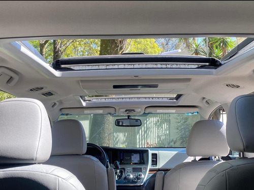 Toyota Sienna 3.5 Limited At