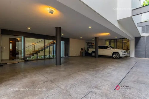 Casa De Lujo Con Alberca En Venta Zona Andares