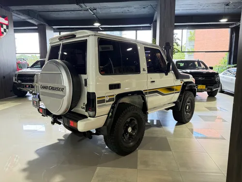 Land Cruiser 70