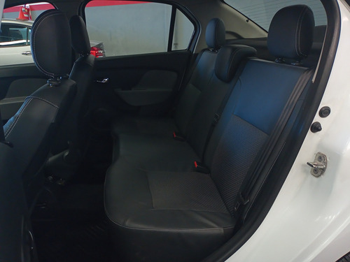 Renault Logan 1.6 Privilege Plus // Anticipo $510000