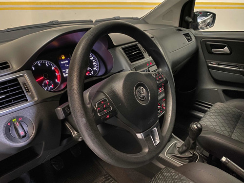 Imagen 14 de 15 de Volkswagen Fox 1.6 Comfortline Pack Saf 2015
