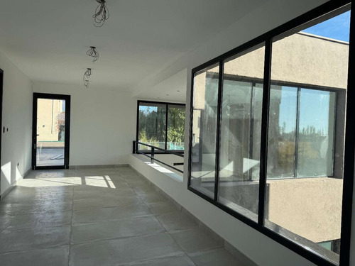 Casa A La Venta En Barrio Alma Gardenia- Lote A2