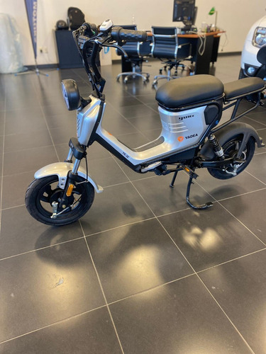 Imagen 11 de 22 de Bicicleta Eléctrica Yadea Modelo Yuki Motos Eléctricas