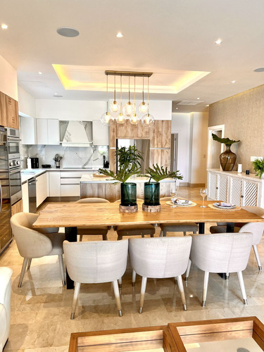 Venta De Hermoso Apartamento Con Vista A La Marina De Cap Cana, Punta Cana