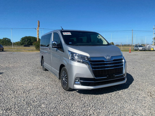 Toyota Hiace Wagon