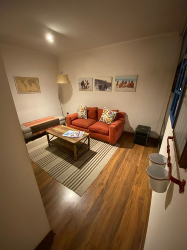 Departamento En Venta De 4 Dorm. Cercano Al Portal La Dehesa