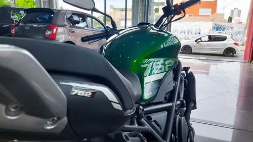 Imagen 10 de 18 de Benelli 752s 0km