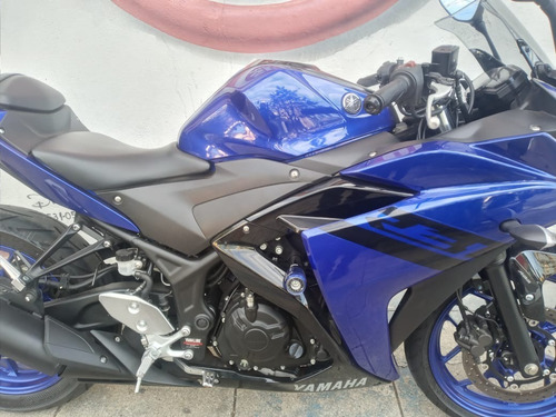 Imagem 2 de 9 de Yamaha R3 2019 Azul