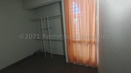 Imagen 5 de 30 de Casa En Venta En La Piedad Norte Cabudare, Tanque Subterraneo De 6 Mil Litros, Cod 22-15680, Inf 0424