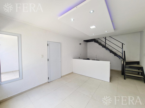 Venta Duplex De 3 Ambientes Con Cochera En Berazategui