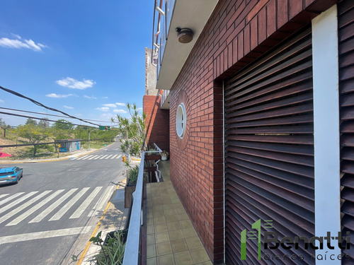 Casa En Lote Propio En Venta. Ciudadela. Excelente Ubicación