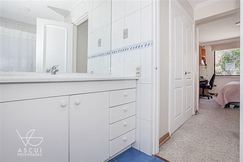 Imagen 10 de 15 de Casa En Venta De 4 Dorm. En Las Condes