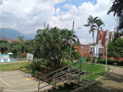 Venta Apartamento Para Inversión Parte Baja Los Bernal, Medellin