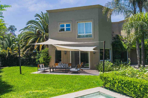 Imagen 9 de 30 de Casa En Venta 6amb En Villa Bertha Benavidez