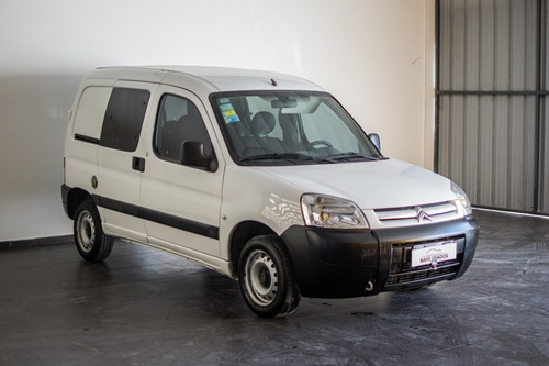 Imagen 14 de 15 de Citroën Berlingo 2018 1.6 Hdi 92 Bussines Mixto Ac808