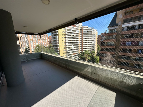 Departamento En Arriendo De 2 Dormitorios En Las Condes