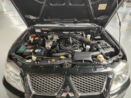 Mitsubishi Pajero TR4 2.0 4X2 16V 140CV FLEX 4P AUTOMÁTICO