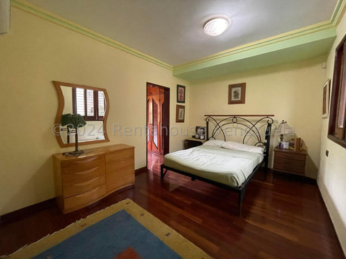 Casa Quinta En Venta Con Piscina Planta Eléctrica Excelente Distribución Cocina Empotrada Seguridad Dos Niveles Nela 24-21124