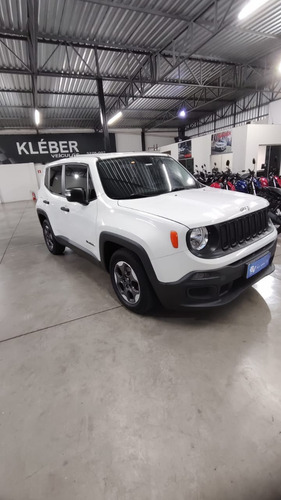 Jeep Renegade 1.8 Flex Aut. 5p