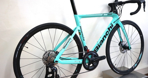 Imagen 2 de 3 de Bianchi Aria Disc Brakes Full Carbon Shimano 105/s