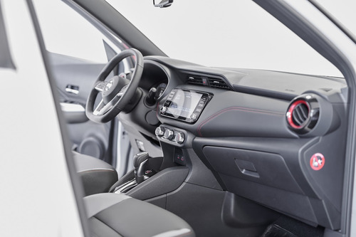 Imagen 18 de 20 de Nissan Kicks 1.6 X-play 0km