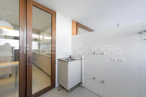 Moderno Departamento En Sector Residencial