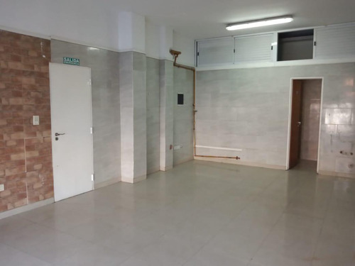 Venta De Local 40m² En Ramos Mejia Muy Buen Estado