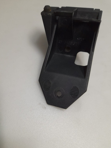 Fecho Tampa Porta Luvas Ford Courier/fiesta 96/00 (Usado)