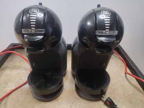 Cafetera Nescafé Dolce Gusto Negro Para Refacciones Gris Con Negro (Usado)